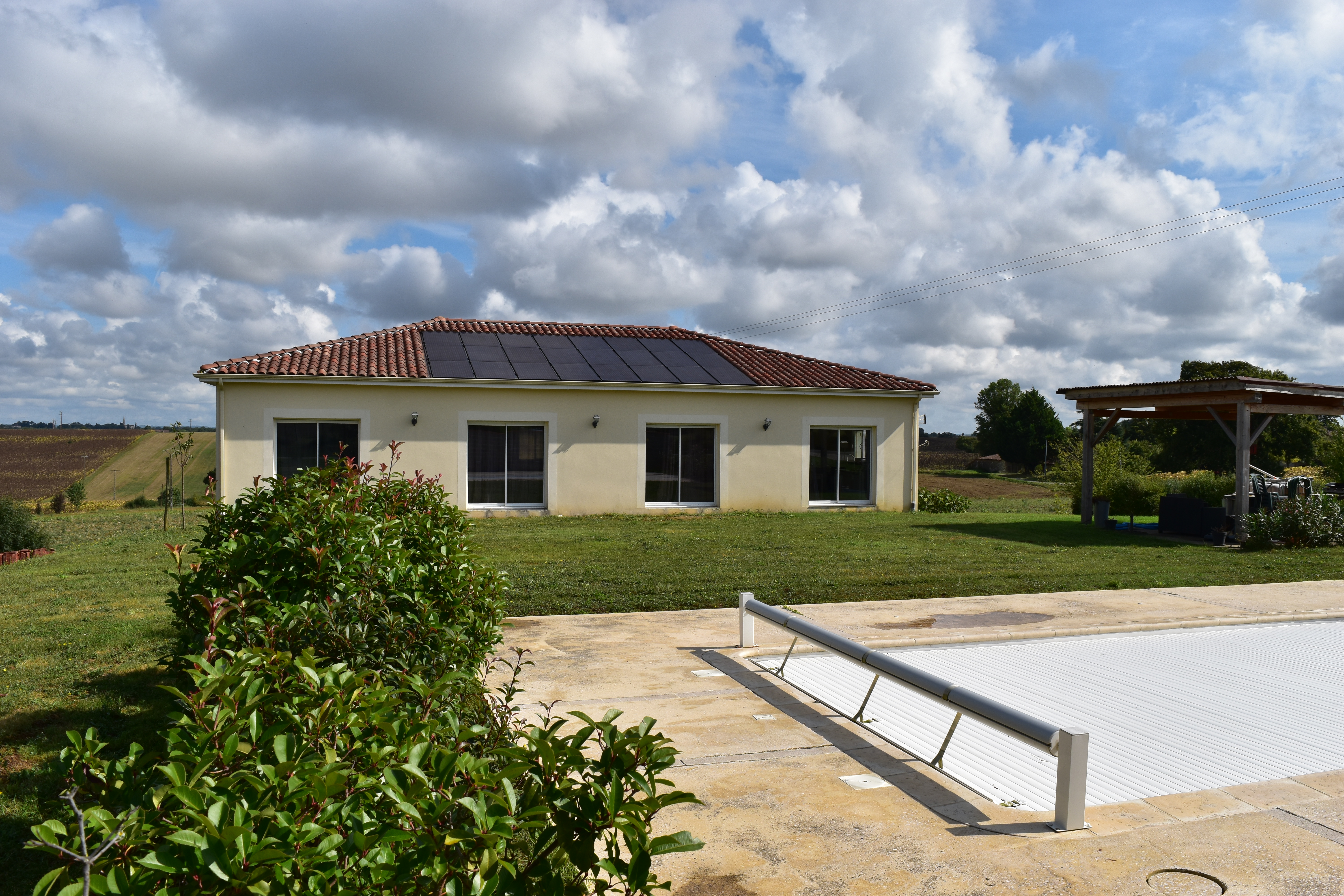 Villa 240m² – 5 beds – pool- Garage 180m²