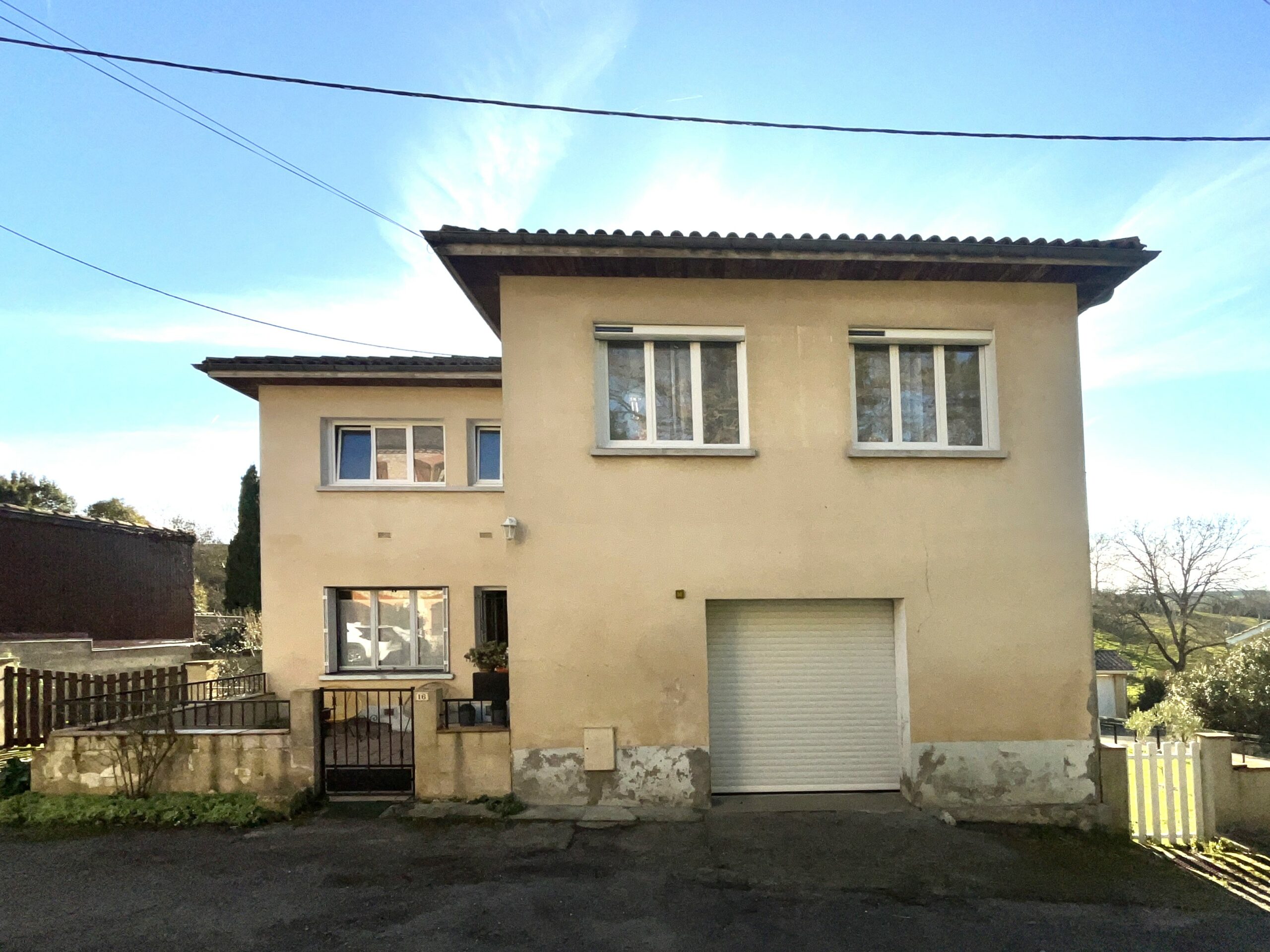 Maison familiale 165 m² – 5 chambres – Garage – Jardin – Aubiet